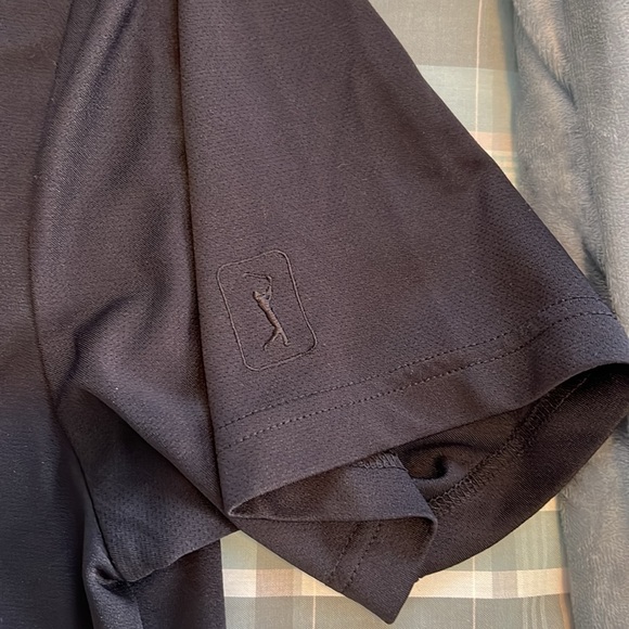 Men's Airflux Solid Mesh Short Sleeve Golf Polo Shirt - Picture 3 of 3